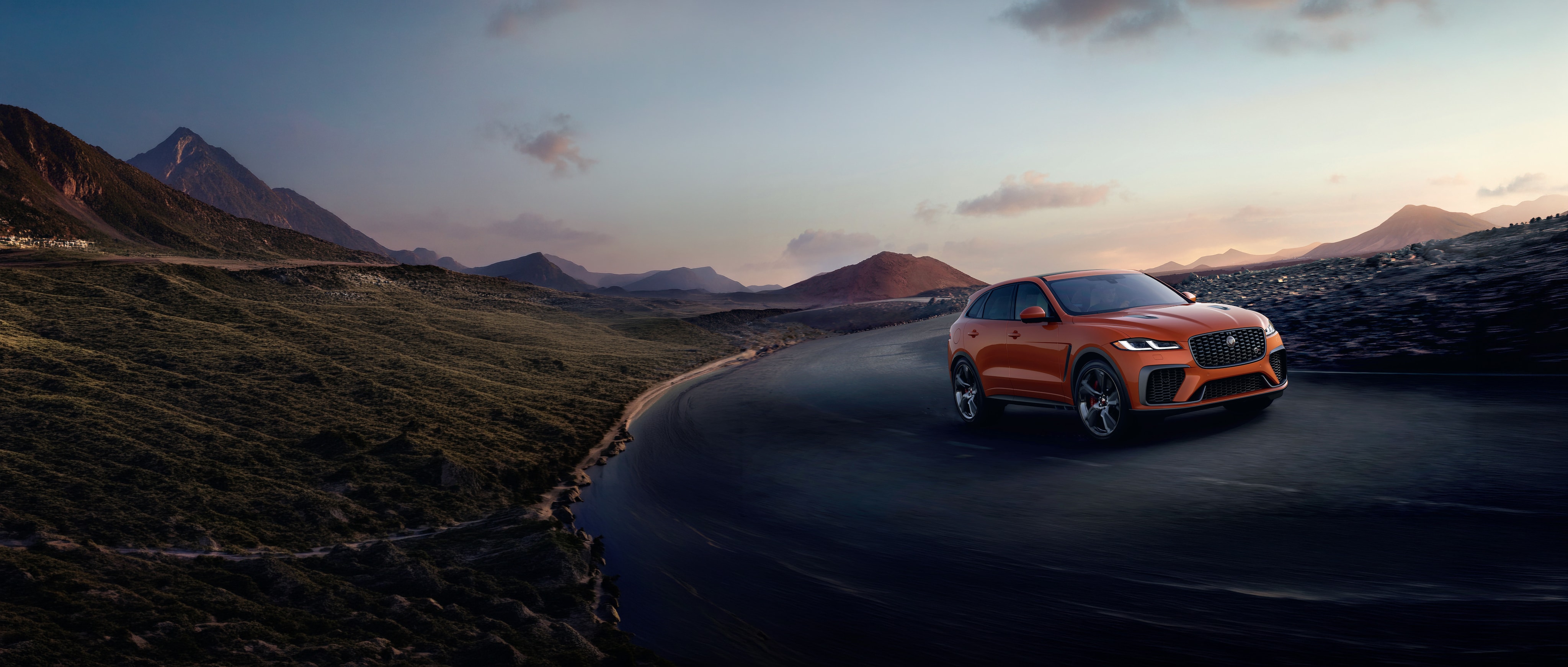 2026-Jaguar-FPace-RDynamicS-SVR575-SUV-L02-EXP.jpg